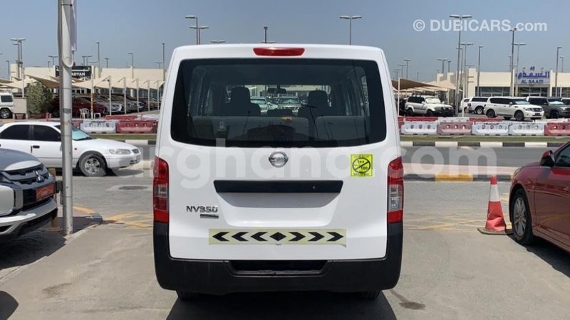 Big with watermark nissan urvan ashanti import dubai 43359