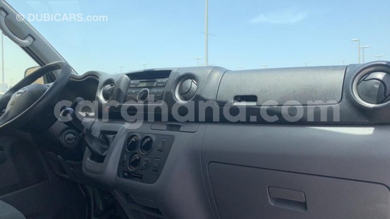 Big with watermark nissan urvan ashanti import dubai 43359