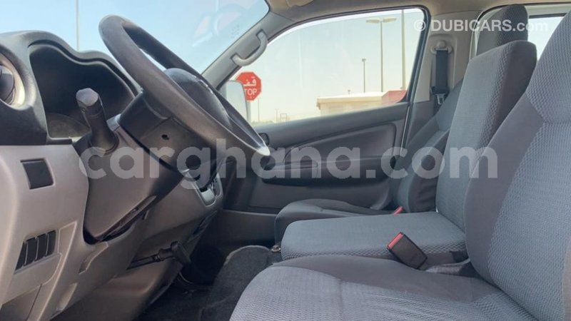 Big with watermark nissan urvan ashanti import dubai 43359