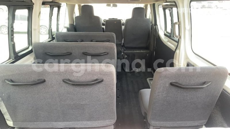 Big with watermark nissan urvan ashanti import dubai 43359