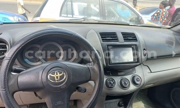 Sayi Na hannu Toyota RAV4 Red Mota in Accra a Greater Accra Sayi Na hannu Toyota RAV4 Red Mota in Accra a Greater Accra