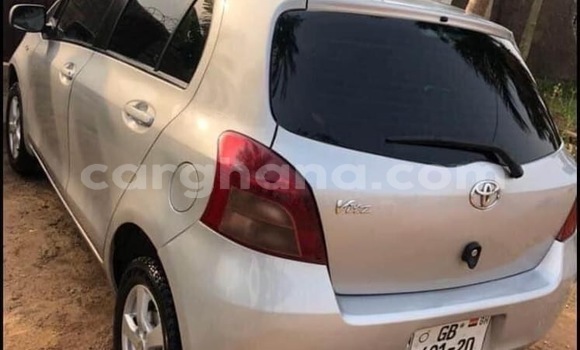 Sayi Na hannu Toyota Vitz Azurfa Mota in Accra a Greater Accra Sayi Na hannu Toyota Vitz Azurfa Mota in Accra a Greater Accra