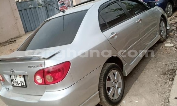 Ra Àlòkù Toyota Corolla Silver Ọkọ̀ in Accra ni Greater Accra