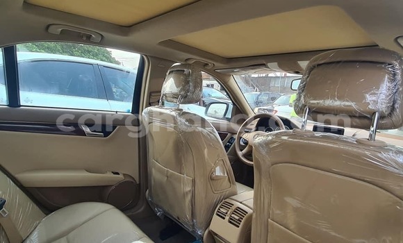 Sayi Na hannu Mercedes-Benz C-Classe White Mota in Accra a Greater Accra Sayi Na hannu Mercedes-Benz C-Classe White Mota in Accra a Greater Accra