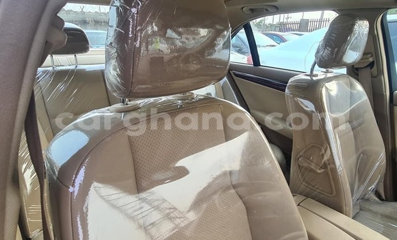 Sayi Na hannu Mercedes-Benz C-Classe White Mota in Accra a Greater Accra Sayi Na hannu Mercedes-Benz C-Classe White Mota in Accra a Greater Accra