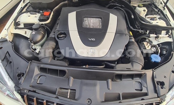 Sayi Na hannu Mercedes-Benz C-Classe White Mota in Accra a Greater Accra Sayi Na hannu Mercedes-Benz C-Classe White Mota in Accra a Greater Accra