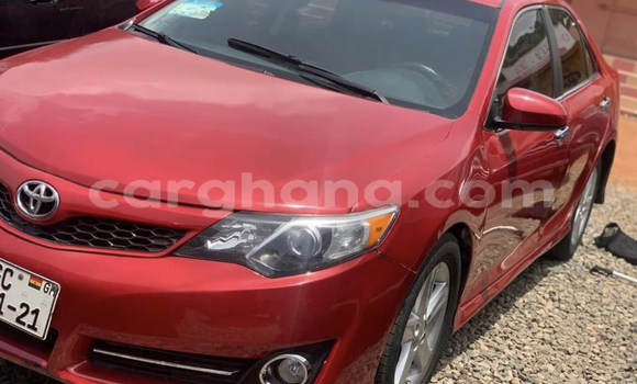 Sayi Na hannu Toyota Camry White Mota in Accra a Greater Accra Sayi Na hannu Toyota Camry White Mota in Accra a Greater Accra