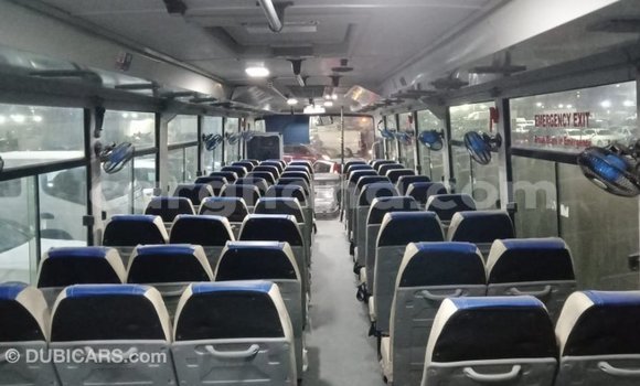 Ra Imported Tata 709 funfun Ọkọ̀ akẹ́rù ńlá in Import - Dubai ni Ashanti Ra Imported Tata 709 funfun Ọkọ̀ akẹ́rù ńlá in Import - Dubai ni Ashanti