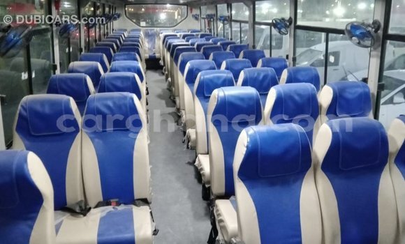 Ra Imported Tata 709 funfun Ọkọ̀ akẹ́rù ńlá in Import - Dubai ni Ashanti Ra Imported Tata 709 funfun Ọkọ̀ akẹ́rù ńlá in Import - Dubai ni Ashanti