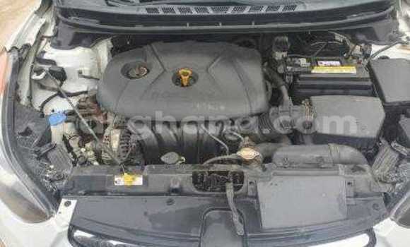 Sayi Na hannu Hyundai Elantra White Mota in Accra a Greater Accra Sayi Na hannu Hyundai Elantra White Mota in Accra a Greater Accra