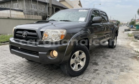 Buy Used Toyota Tacoma Black Car in Sekondi–Takoradi Metropolitan in Western