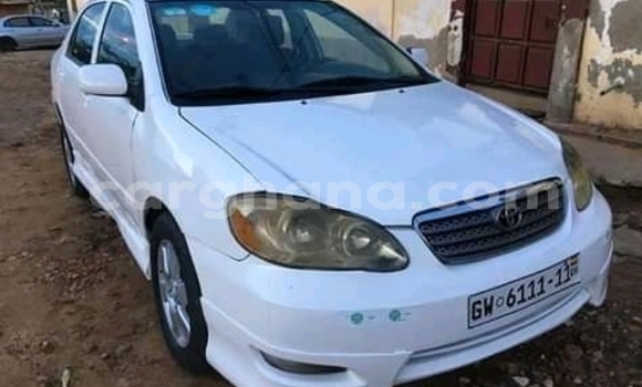 Sayi Na hannu Toyota Corolla White Mota in Accra a Greater Accra Sayi Na hannu Toyota Corolla White Mota in Accra a Greater Accra