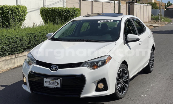 Sayi Na hannu Toyota Corolla White Mota in Accra a Greater Accra Sayi Na hannu Toyota Corolla White Mota in Accra a Greater Accra
