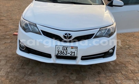 Buy Used Toyota Camry White Car in Accra in Greater Accra
