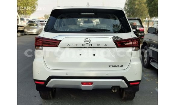 Sayi Imported Nissan Xterra White Mota in Import - Dubai a Ashanti Sayi Imported Nissan Xterra White Mota in Import - Dubai a Ashanti