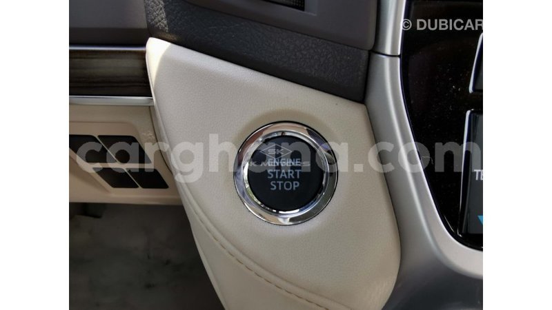 Big with watermark toyota land cruiser ashanti import dubai 43490