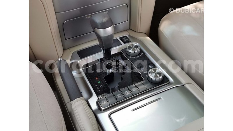 Big with watermark toyota land cruiser ashanti import dubai 43490