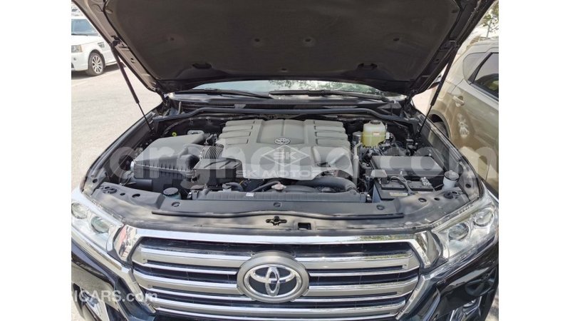 Big with watermark toyota land cruiser ashanti import dubai 43490