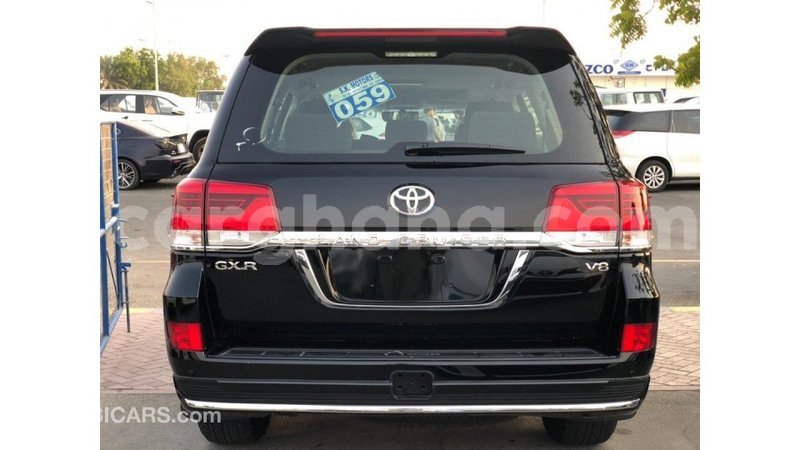 Big with watermark toyota land cruiser ashanti import dubai 43495