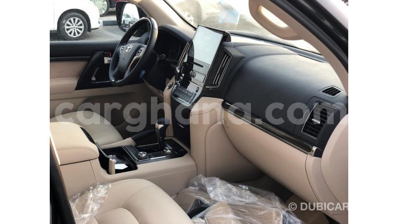 Big with watermark toyota land cruiser ashanti import dubai 43495