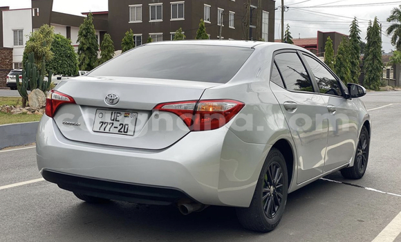 Sayi Na hannu Toyota Corolla Azurfa Mota in Accra a Greater Accra Sayi Na hannu Toyota Corolla Azurfa Mota in Accra a Greater Accra