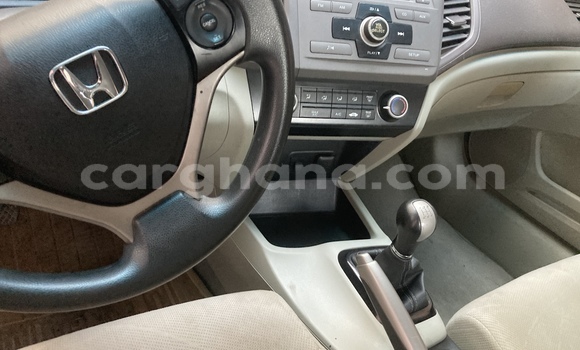 Sayi Na hannu Honda Civic White Mota in Accra a Greater Accra Sayi Na hannu Honda Civic White Mota in Accra a Greater Accra