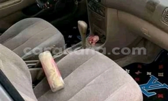 Sayi Na hannu Toyota Corolla Azurfa Mota in Accra a Greater Accra Sayi Na hannu Toyota Corolla Azurfa Mota in Accra a Greater Accra