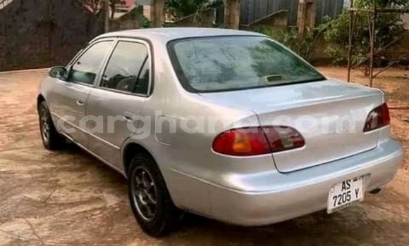 Sayi Na hannu Toyota Corolla Azurfa Mota in Accra a Greater Accra Sayi Na hannu Toyota Corolla Azurfa Mota in Accra a Greater Accra