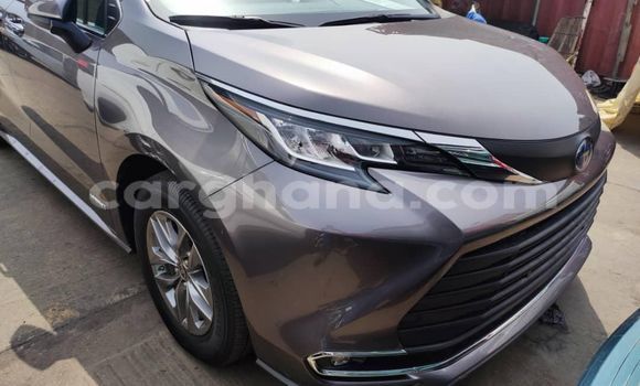 Ra Àlòkù Toyota Sienna Alagara Ọkọ̀ in Sekondi–Takoradi Metropolitan ni Oorun