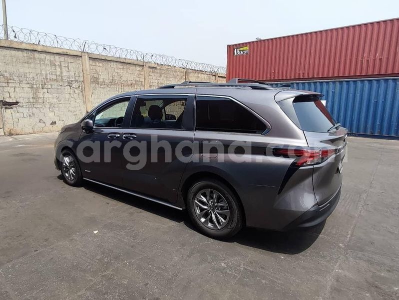 Big with watermark toyota sienna western sekondi takoradi metropolitan 43533