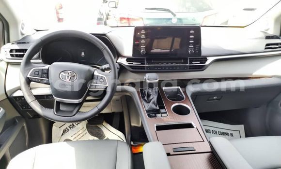 Ra Àlòkù Toyota Sienna Alagara Ọkọ̀ in Sekondi–Takoradi Metropolitan ni Oorun Ra Àlòkù Toyota Sienna Alagara Ọkọ̀ in Sekondi–Takoradi Metropolitan ni Oorun