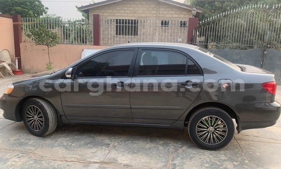 Sayi Na hannu Toyota Corolla Azurfa Mota in Accra a Greater Accra Sayi Na hannu Toyota Corolla Azurfa Mota in Accra a Greater Accra