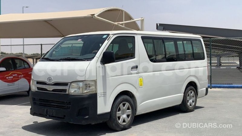 Big with watermark toyota hiace ashanti import dubai 43547