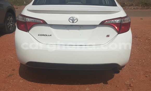 Ra Àlòkù Toyota Corolla Spacio funfun Ọkọ̀ in Accra ni Greater Accra Ra Àlòkù Toyota Corolla Spacio funfun Ọkọ̀ in Accra ni Greater Accra