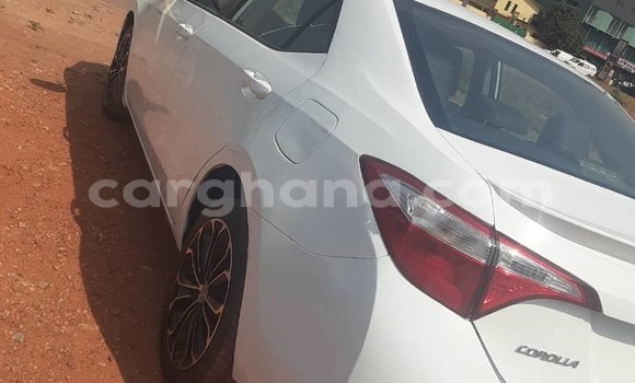 Ra Àlòkù Toyota Corolla Spacio funfun Ọkọ̀ in Accra ni Greater Accra Ra Àlòkù Toyota Corolla Spacio funfun Ọkọ̀ in Accra ni Greater Accra