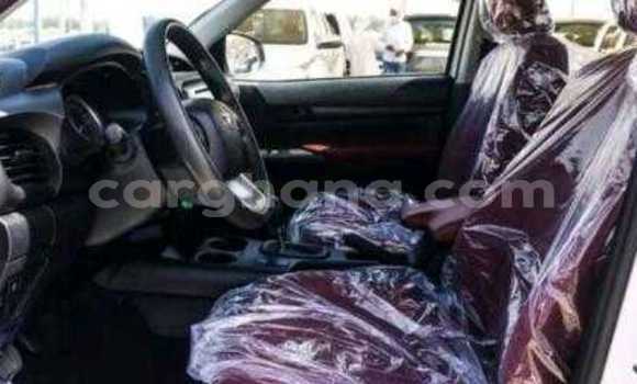 Buy Used Toyota Hilux White Car in Accra in Greater Accra Buy Used Toyota Hilux White Car in Accra in Greater Accra