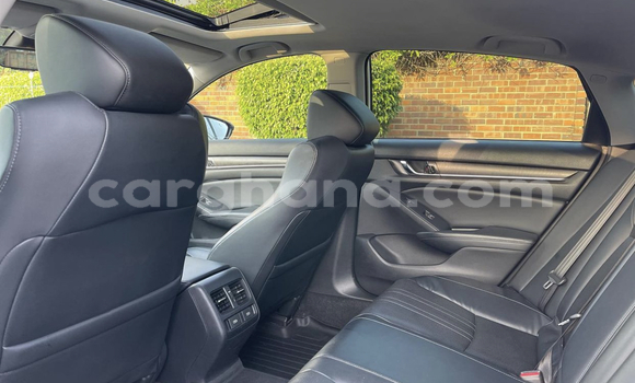 Ra Àlòkù Honda Accord funfun Ọkọ̀ in Accra ni Greater Accra Ra Àlòkù Honda Accord funfun Ọkọ̀ in Accra ni Greater Accra