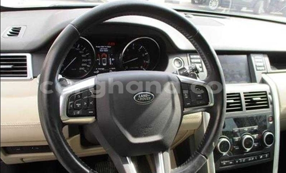 Buy Used Land Rover Discovery White Car in Accra in Greater Accra Buy Used Land Rover Discovery White Car in Accra in Greater Accra