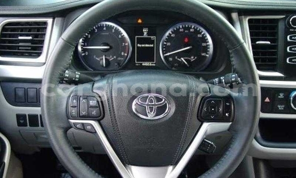 Buy Used Toyota Highlander Green Car in Accra in Greater Accra Buy Used Toyota Highlander Green Car in Accra in Greater Accra