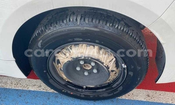 Buy Used Toyota Corolla White Car in Accra in Greater Accra Buy Used Toyota Corolla White Car in Accra in Greater Accra