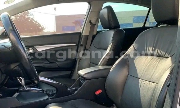 Sayi Na hannu Honda Civic White Mota in Accra a Greater Accra Sayi Na hannu Honda Civic White Mota in Accra a Greater Accra