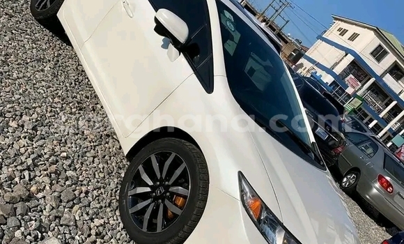 Sayi Na hannu Honda Civic White Mota in Accra a Greater Accra Sayi Na hannu Honda Civic White Mota in Accra a Greater Accra