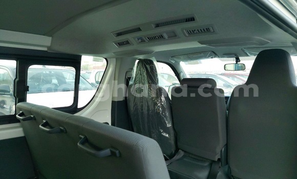 Sayi Na hannu Toyota Hiace White Mota in Accra a Greater Accra Sayi Na hannu Toyota Hiace White Mota in Accra a Greater Accra