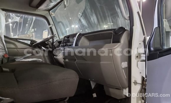 Ra Imported Mitsubishi i funfun Ọkọ̀ in Import - Dubai ni Ashanti Ra Imported Mitsubishi i funfun Ọkọ̀ in Import - Dubai ni Ashanti