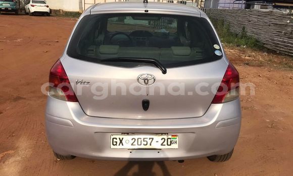 Sayi Na hannu Toyota Vitz Azurfa Mota in Accra a Greater Accra Sayi Na hannu Toyota Vitz Azurfa Mota in Accra a Greater Accra