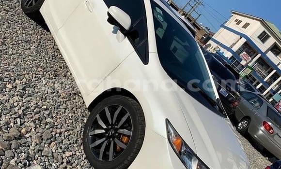 Sayi Na hannu Honda Civic White Mota in Accra a Greater Accra Sayi Na hannu Honda Civic White Mota in Accra a Greater Accra