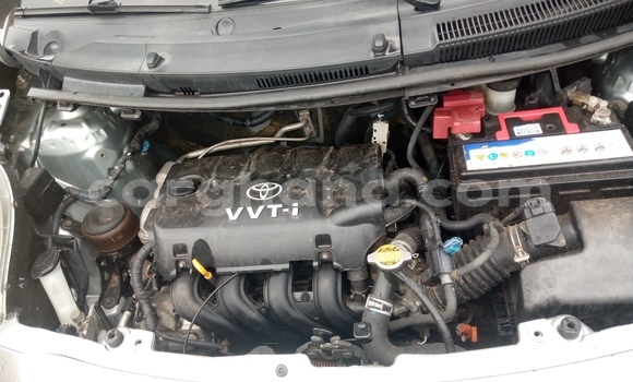 Sayi Na hannu Toyota Vitz Azurfa Mota in Accra a Greater Accra Sayi Na hannu Toyota Vitz Azurfa Mota in Accra a Greater Accra