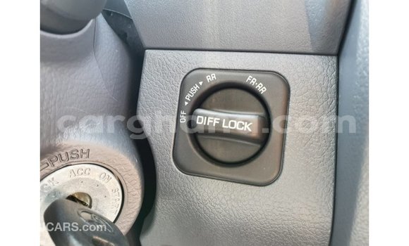 Sayi Imported Toyota Land Cruiser White Mota in Import - Dubai a Ashanti Sayi Imported Toyota Land Cruiser White Mota in Import - Dubai a Ashanti