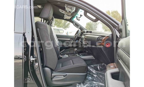Sayi Imported Toyota Hilux Black Mota in Import - Dubai a Ashanti Sayi Imported Toyota Hilux Black Mota in Import - Dubai a Ashanti