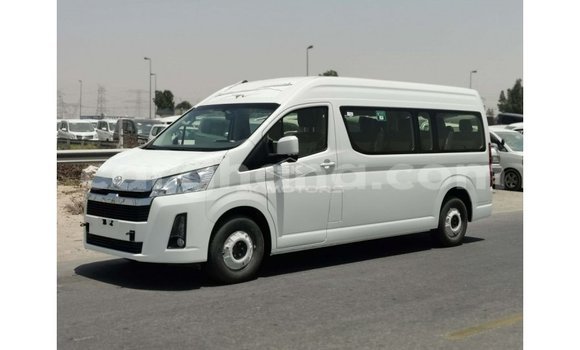 Sayi Imported Toyota Hiace White Mota in Import - Dubai a Ashanti